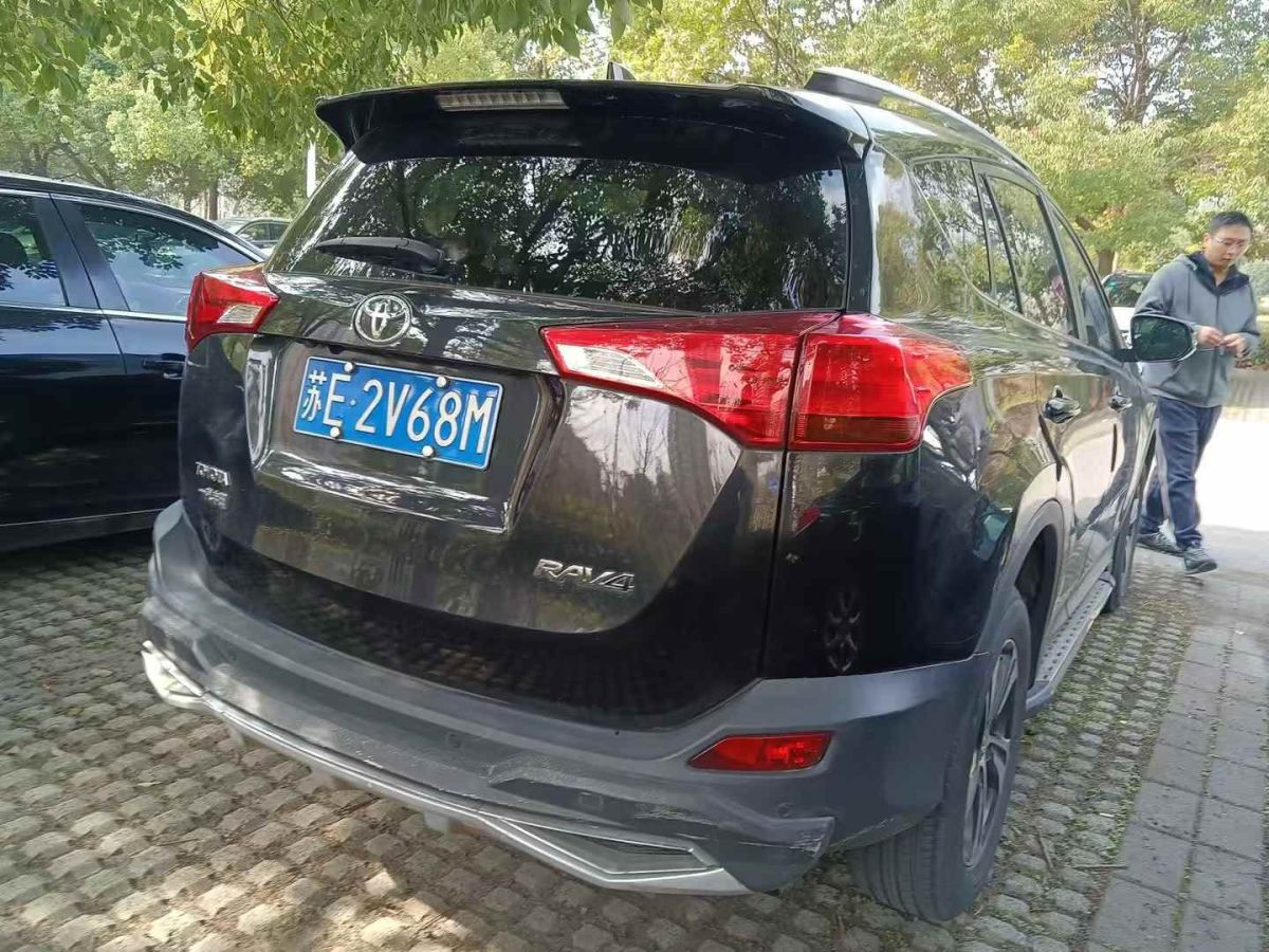 2016年2月豐田 RAV4榮放  2016款 2.0L CVT兩驅(qū)風(fēng)尚版