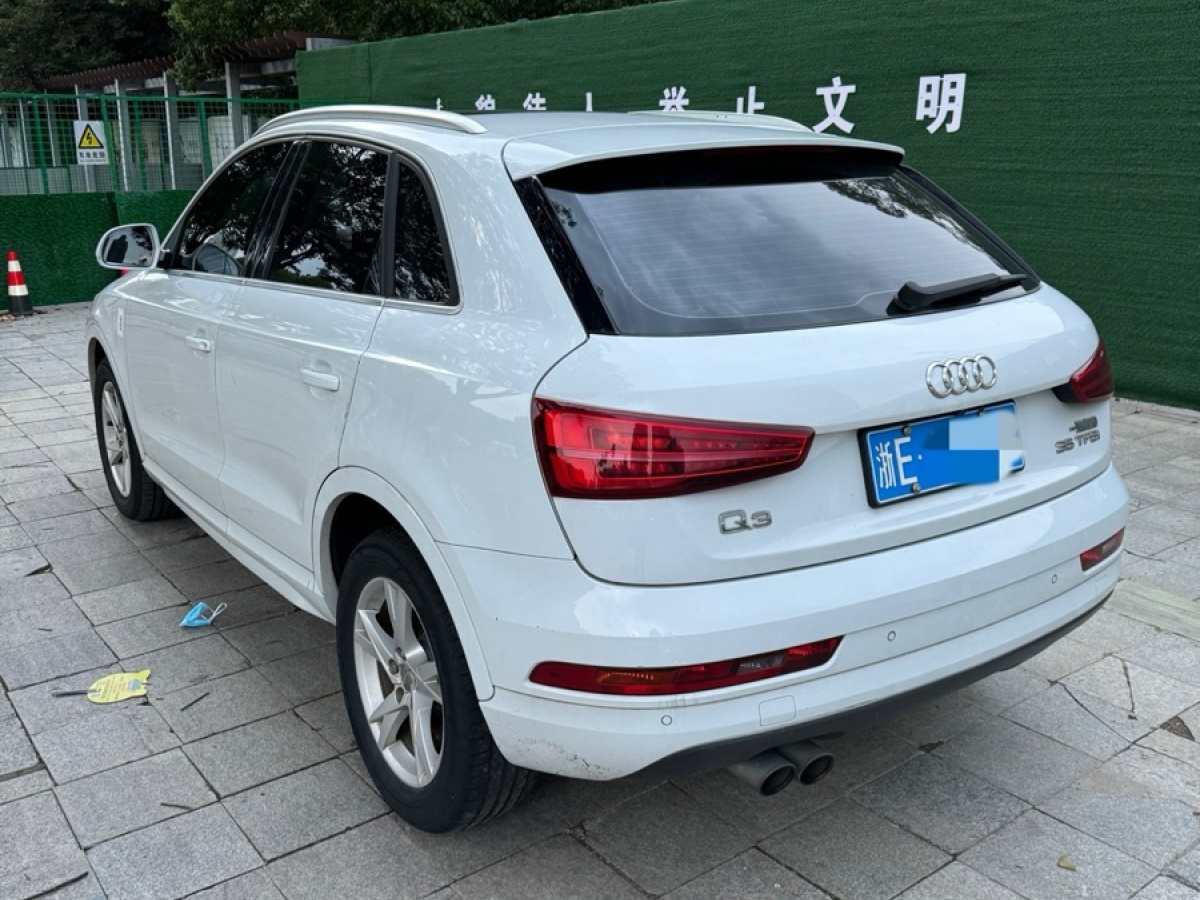 奧迪 奧迪Q3  2017款 35 TFSI 時(shí)尚型圖片