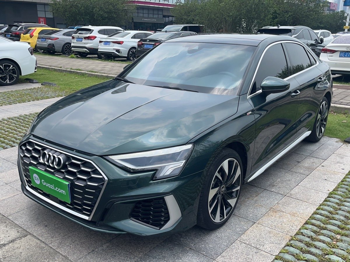 2023年9月奧迪 奧迪A3  2023款 改款 A3L Limousine 35 TFSI 時(shí)尚運(yùn)動(dòng)型