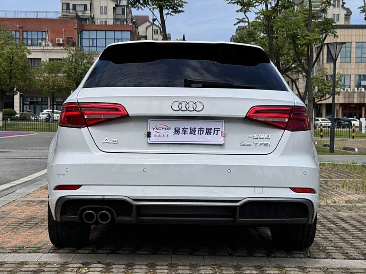 奧迪 奧迪A3  2019款 Sportback 35 TFSI 時(shí)尚型 國(guó)VI圖片