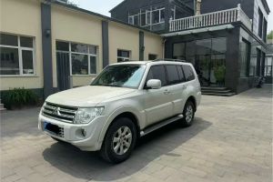 帕杰羅 三菱 3.0L 精英版