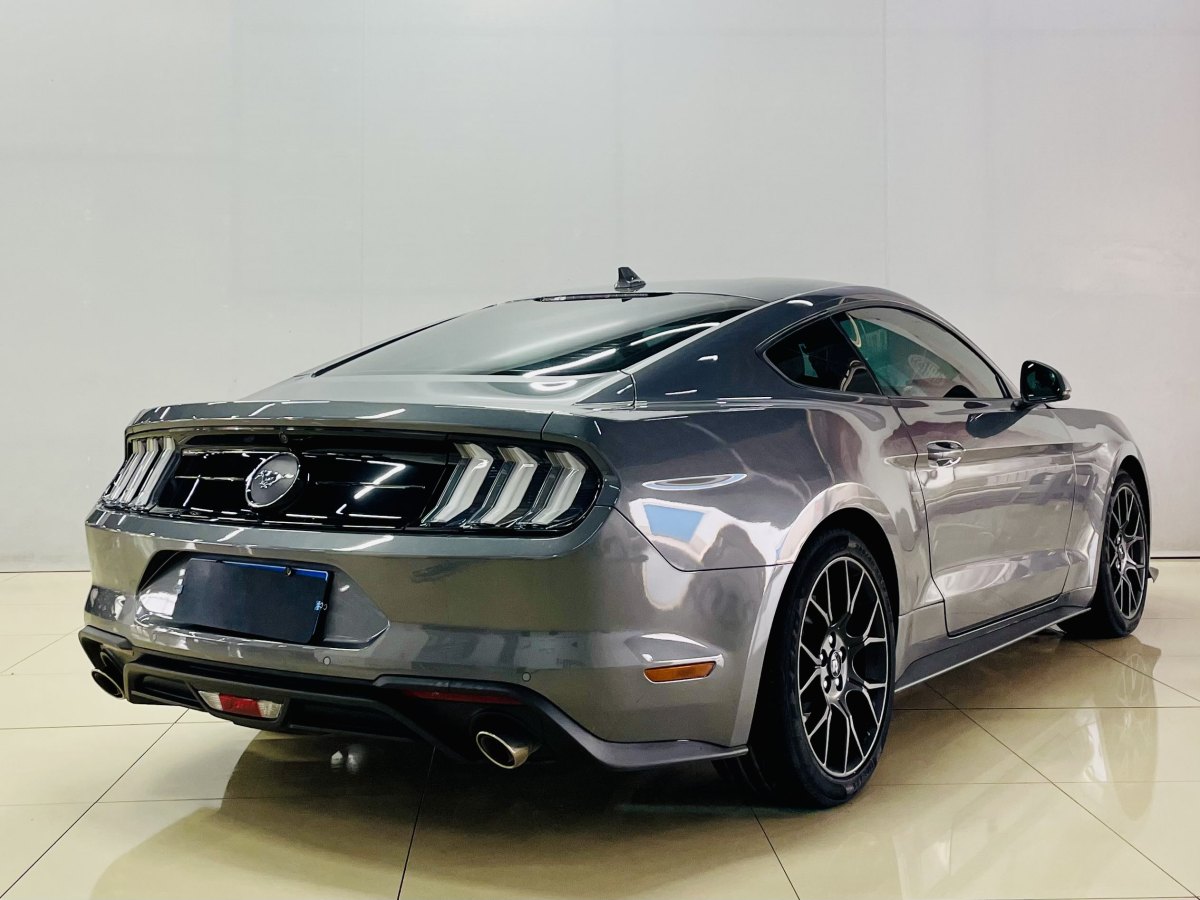 2022年9月福特 Mustang  2021款 2.3L EcoBoost