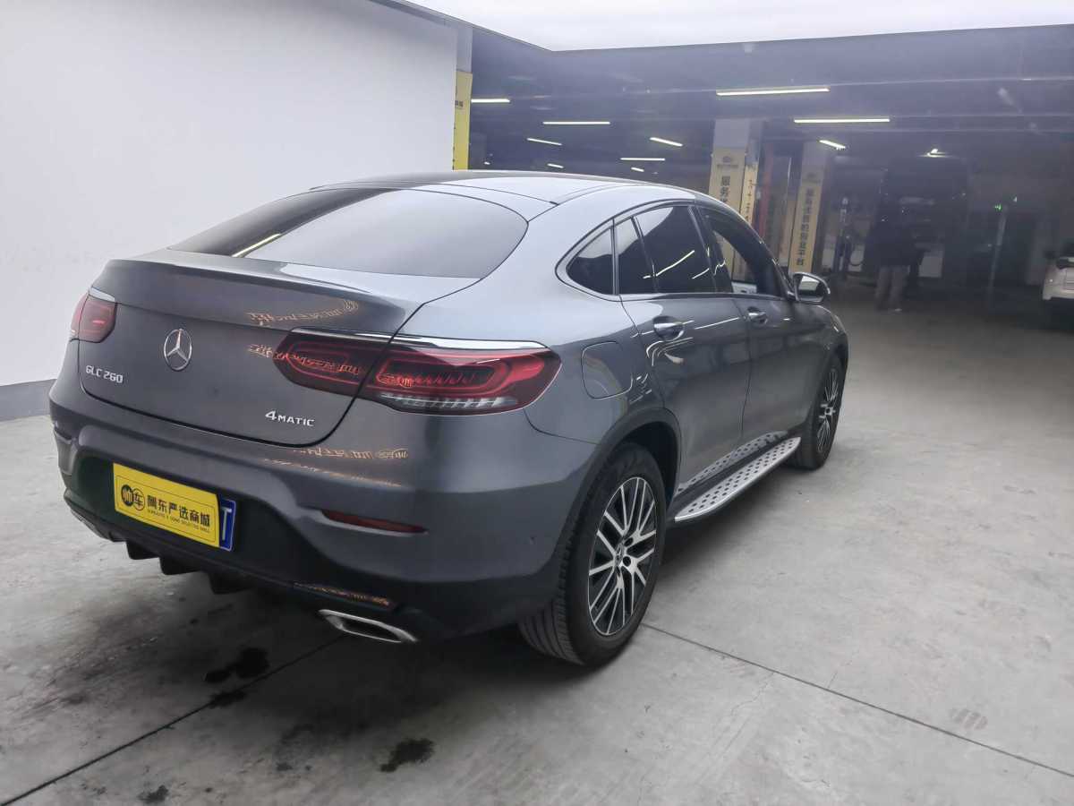 奔馳 奔馳GLC  2022款 改款 GLC 260 4MATIC 轎跑SUV圖片