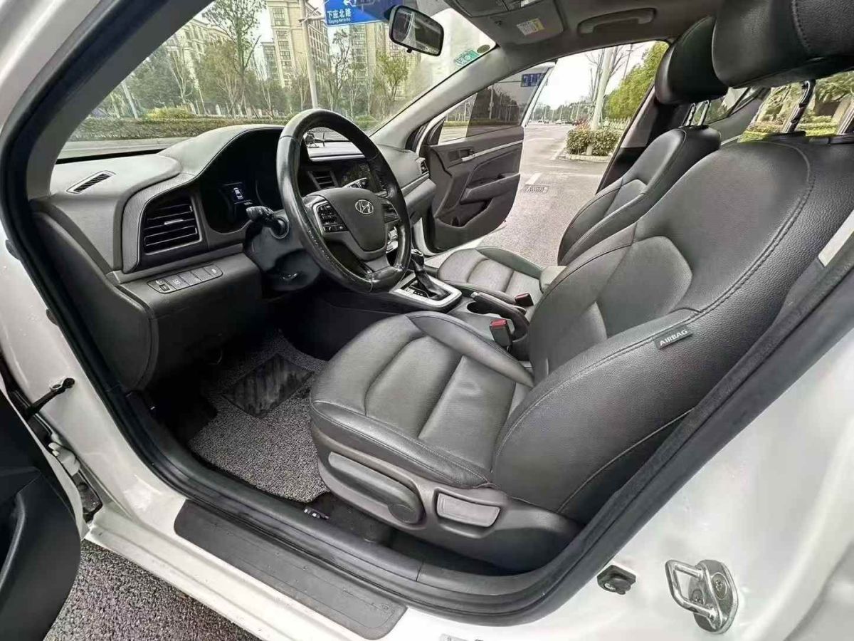 現(xiàn)代 領(lǐng)動  2019款 1.4T 雙離合炫動?旗艦型圖片
