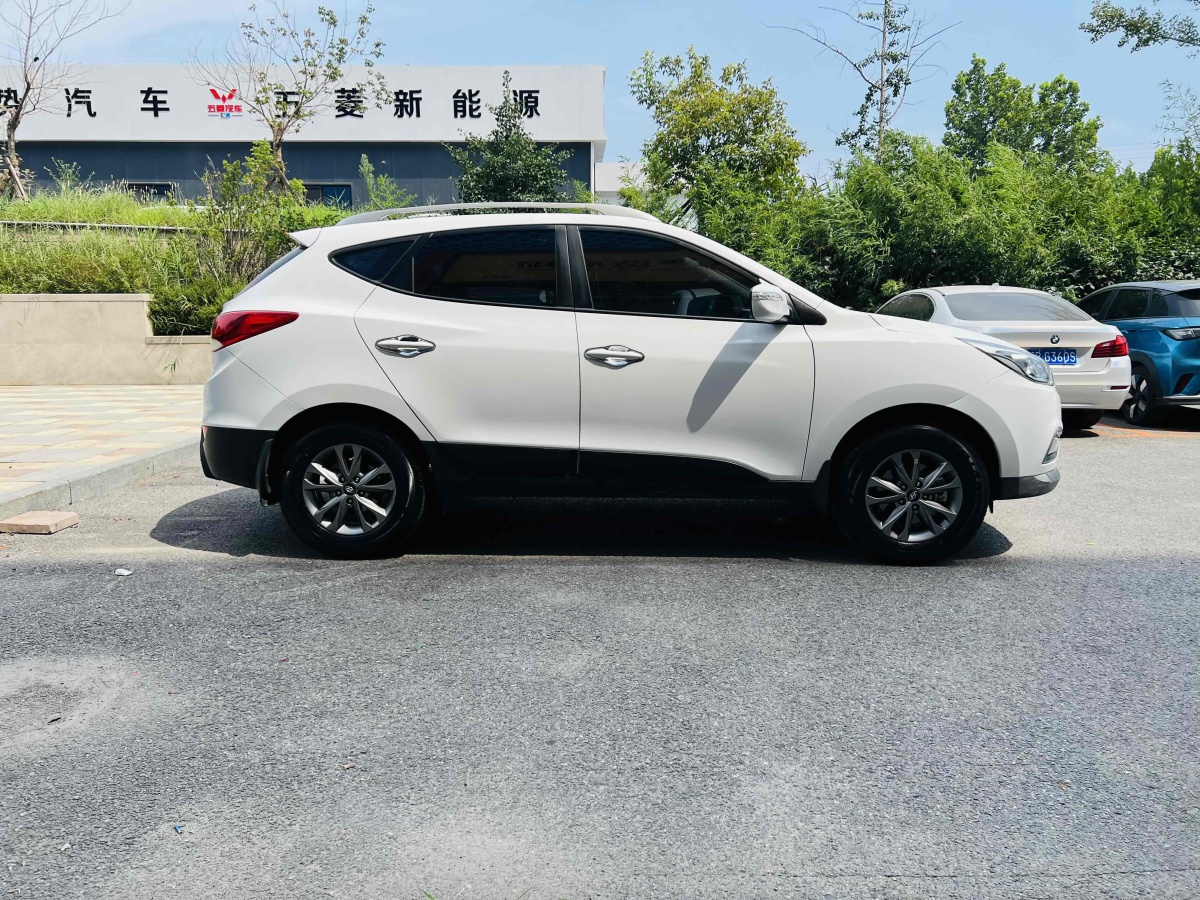 現(xiàn)代 ix35  2013款 2.0L 自動兩驅(qū)舒適型GL 國IV圖片