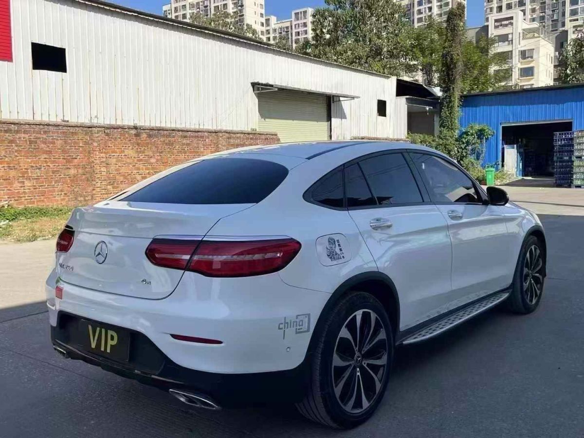 奔馳 奔馳A級(jí)  2019款  A 220 L 4MATIC 運(yùn)動(dòng)轎車圖片