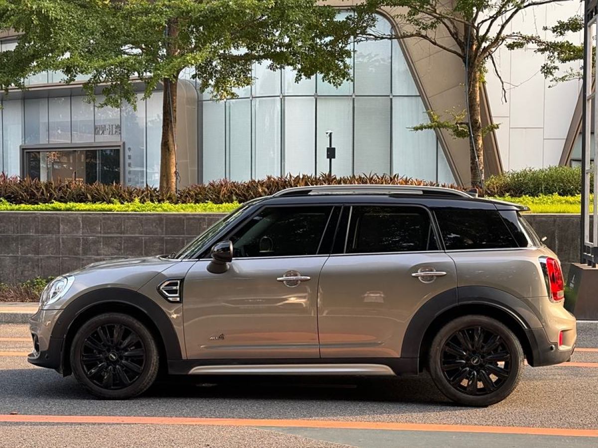 MINI COUNTRYMAN  2019款 1.5T COOPER ALL4 藝術(shù)家周末旅行版圖片