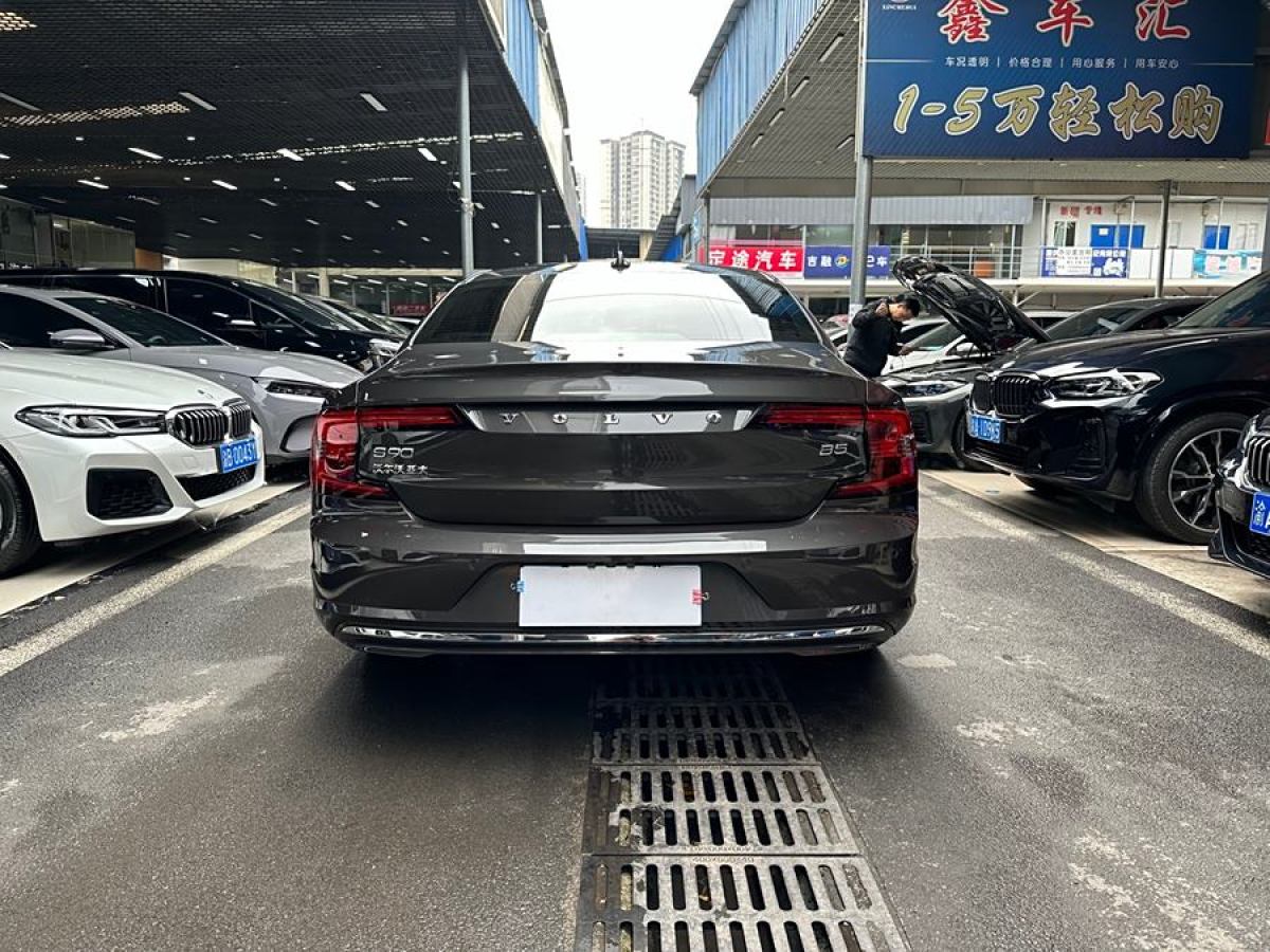 2021年8月沃爾沃 S90  2022款 B5 智遠豪華版