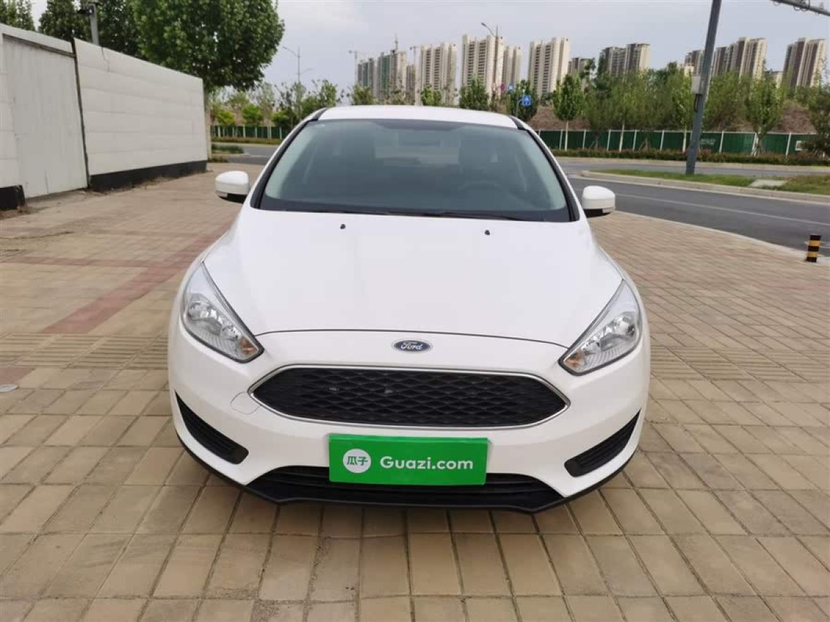 福特 ?？怂? 2017款 兩廂 1.6L 手動(dòng)舒適型智行版圖片