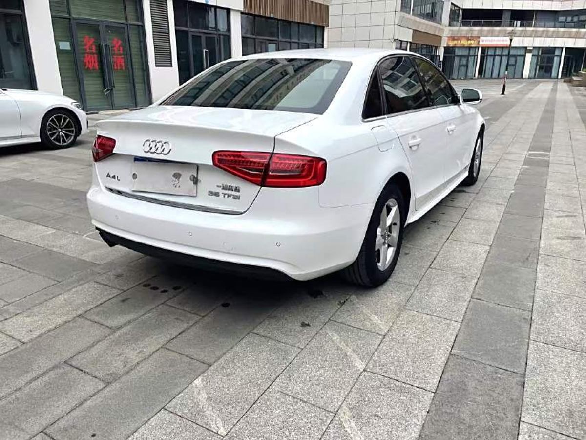 奧迪 奧迪A4L  2015款 35 TFSI 自動標準型圖片