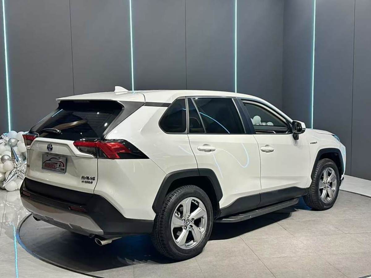 豐田 RAV4榮放  2023款 雙擎 2.5L E-CVT兩驅(qū)精英版圖片