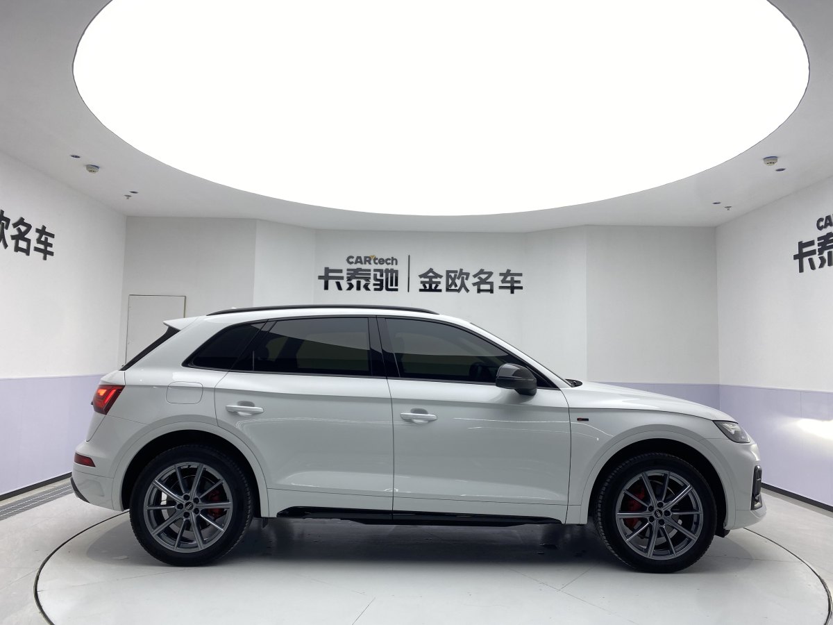 奧迪 奧迪Q5L  2022款 改款 40T 豪華動感型圖片