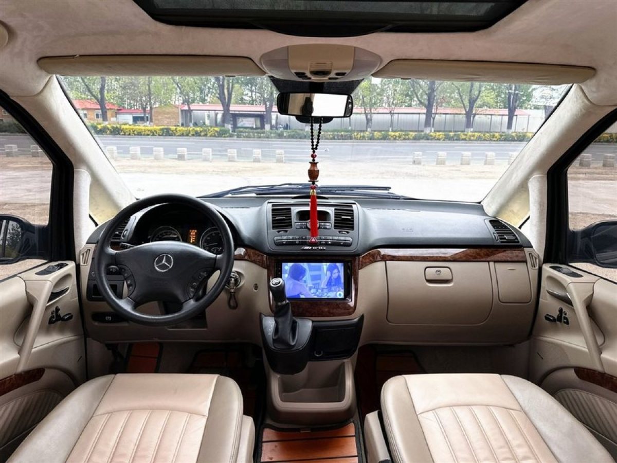 奔驰 唯雅诺  2012款 2.5L 领航版图片