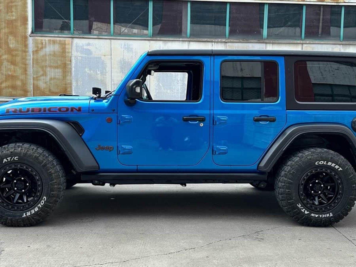 Jeep 牧馬人  2024款 2.0T 羅賓漢四門版圖片