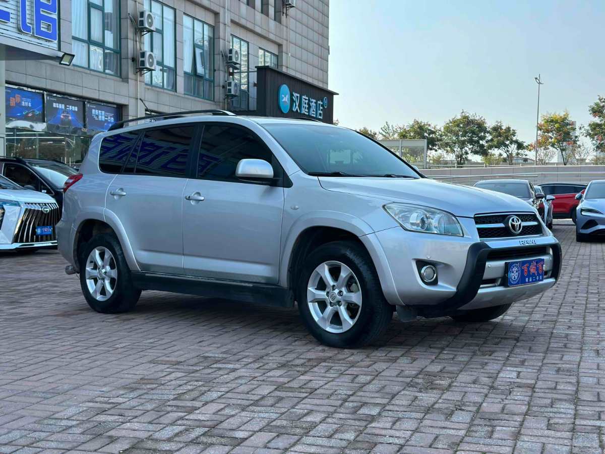 豐田 RAV4榮放  2009款 2.4L 自動(dòng)豪華版圖片