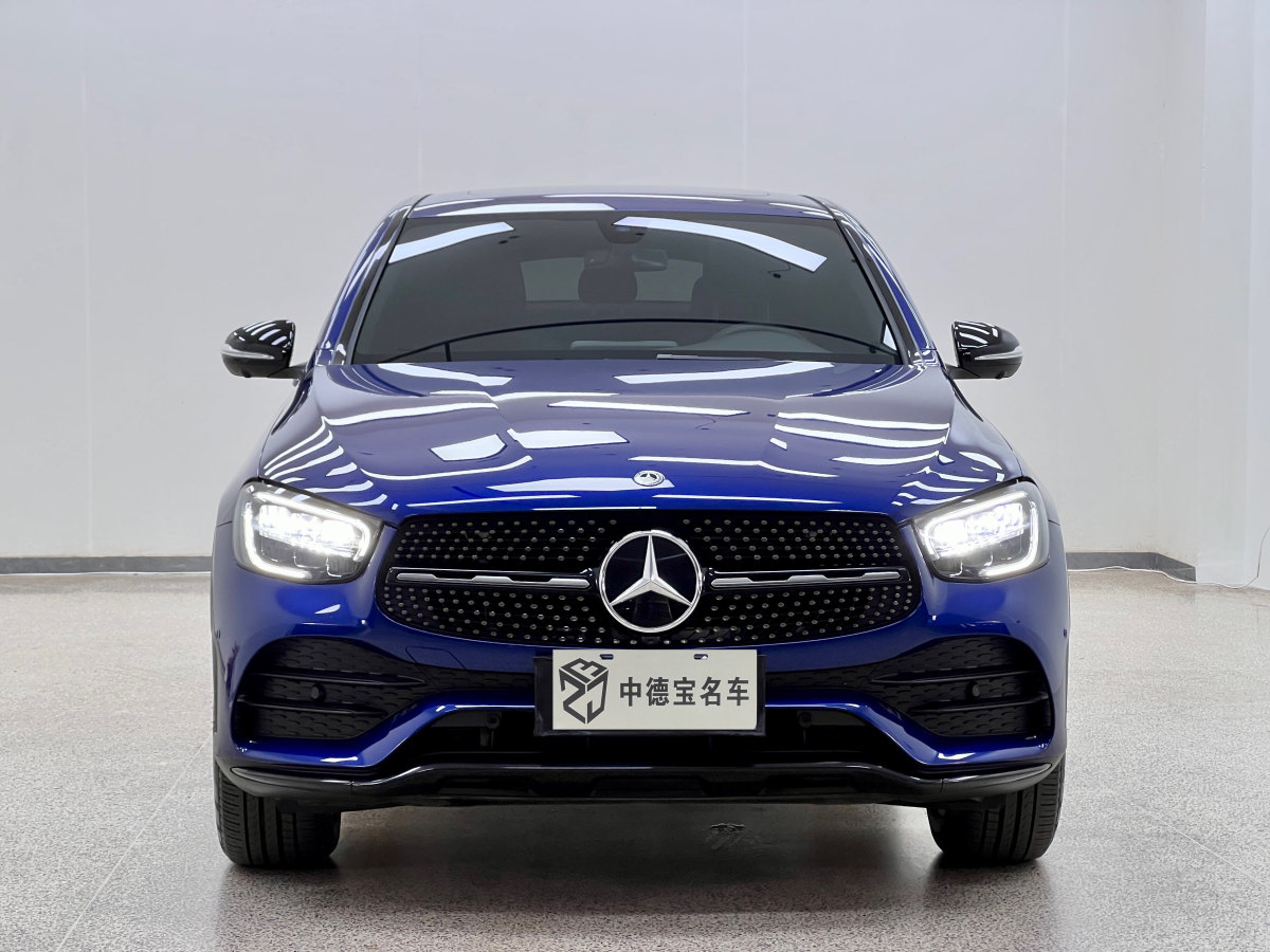 2020年10月奔馳 奔馳GLC  2021款 GLC 260 4MATIC 轎跑SUV