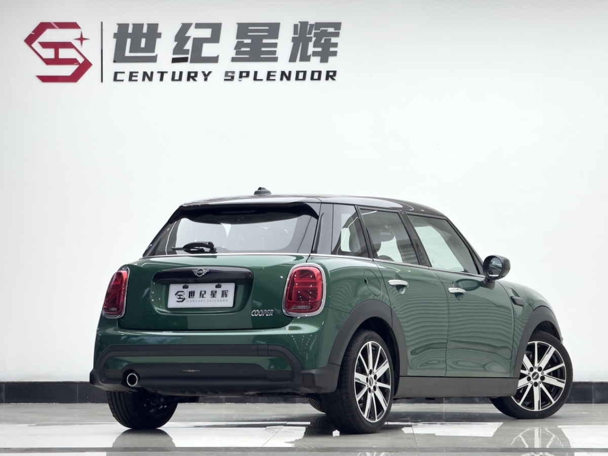 MINI MINI  2023款 改款 1.5T COOPER 藝術(shù)家 五門版圖片