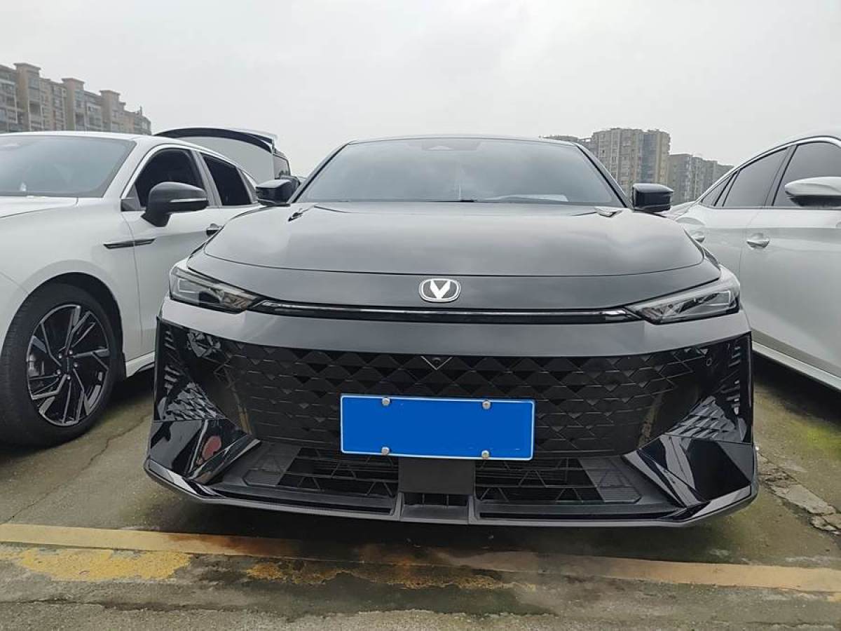 長(zhǎng)安 長(zhǎng)安UNI-V  2022款 1.5T 卓越型圖片