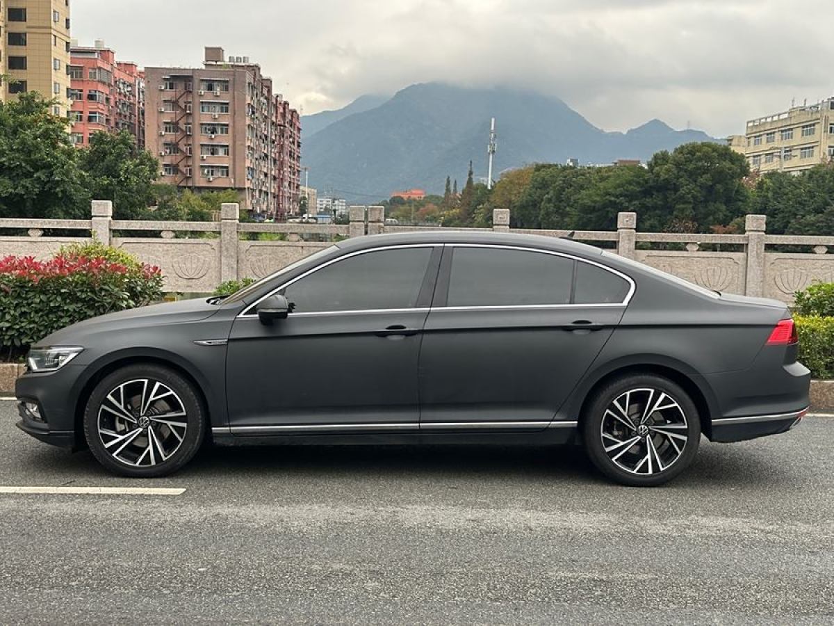 大眾 邁騰  2021款 330TSI DSG 30周年紀(jì)念版圖片