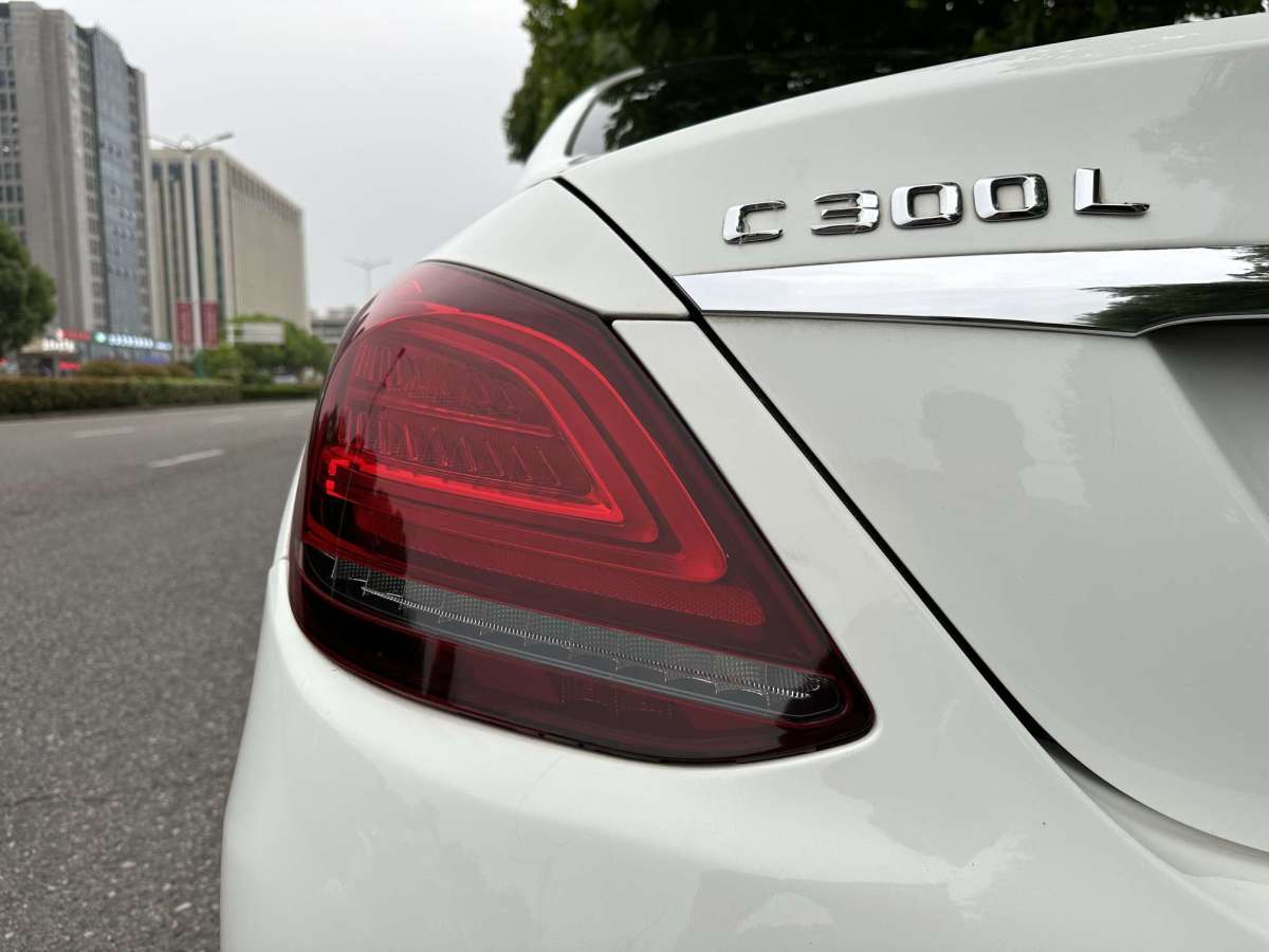 奔驰 奔驰C级  2015款 C 300 L 运动型图片