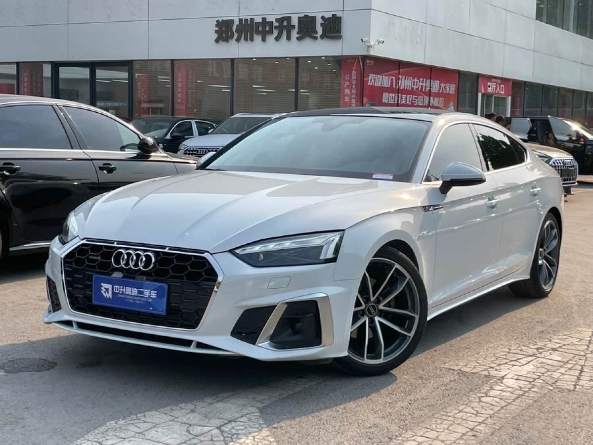 奧迪 奧迪A5  2023款 Sportback 40 TFSI quattro 豪華動感型圖片