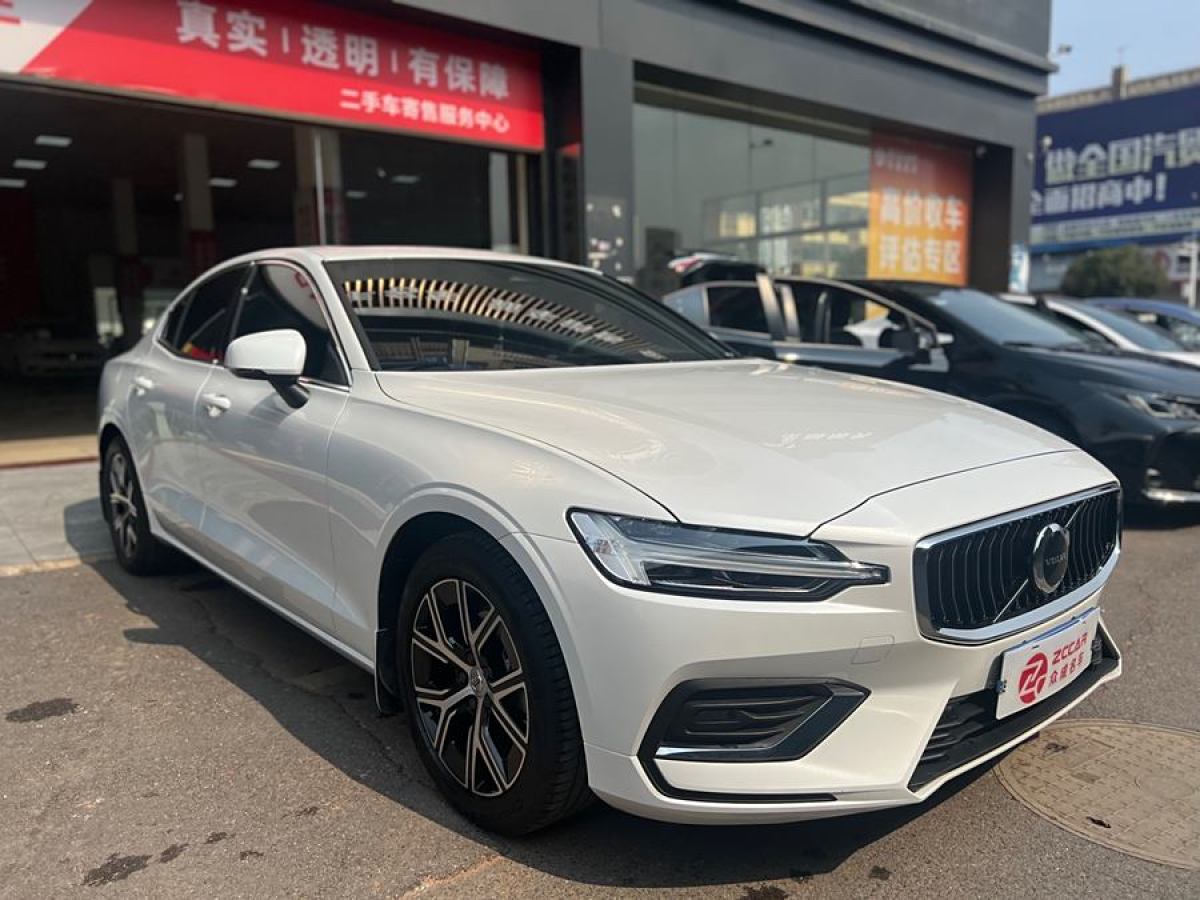 沃爾沃 S60L  2025款 B4 智逸豪華版圖片