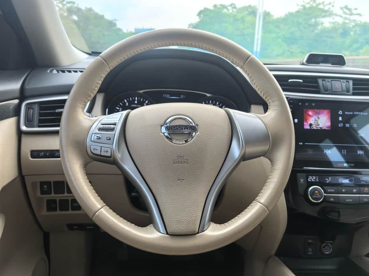 日產(chǎn) 奇駿  2015款 2.5L CVT領(lǐng)先MAX版 4WD圖片