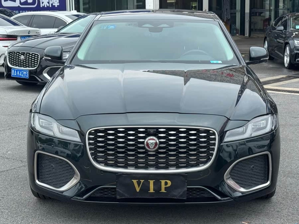 捷豹 XFL  2022款 XFL 2.0T P250 兩驅(qū)尊享豪華版圖片