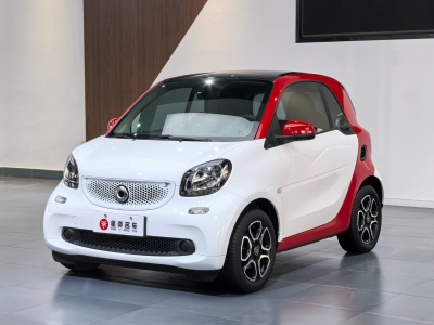 2019年4月 smart fortwo 0.9T 66千瓦硬頂風(fēng)擎版 國VI圖片