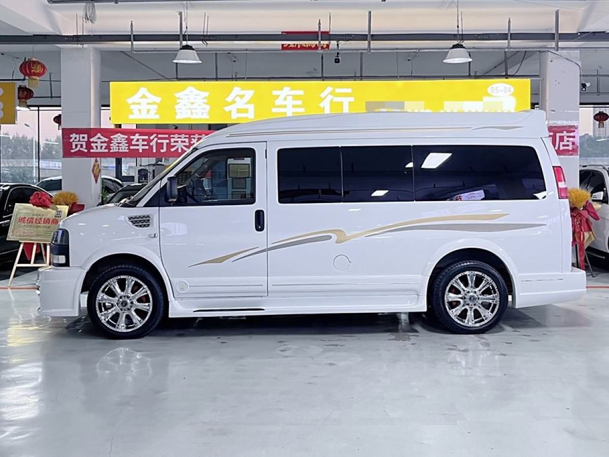 2015年8月GMC SAVANA  2015款 5.3L G550S 四驅(qū)雅尊版