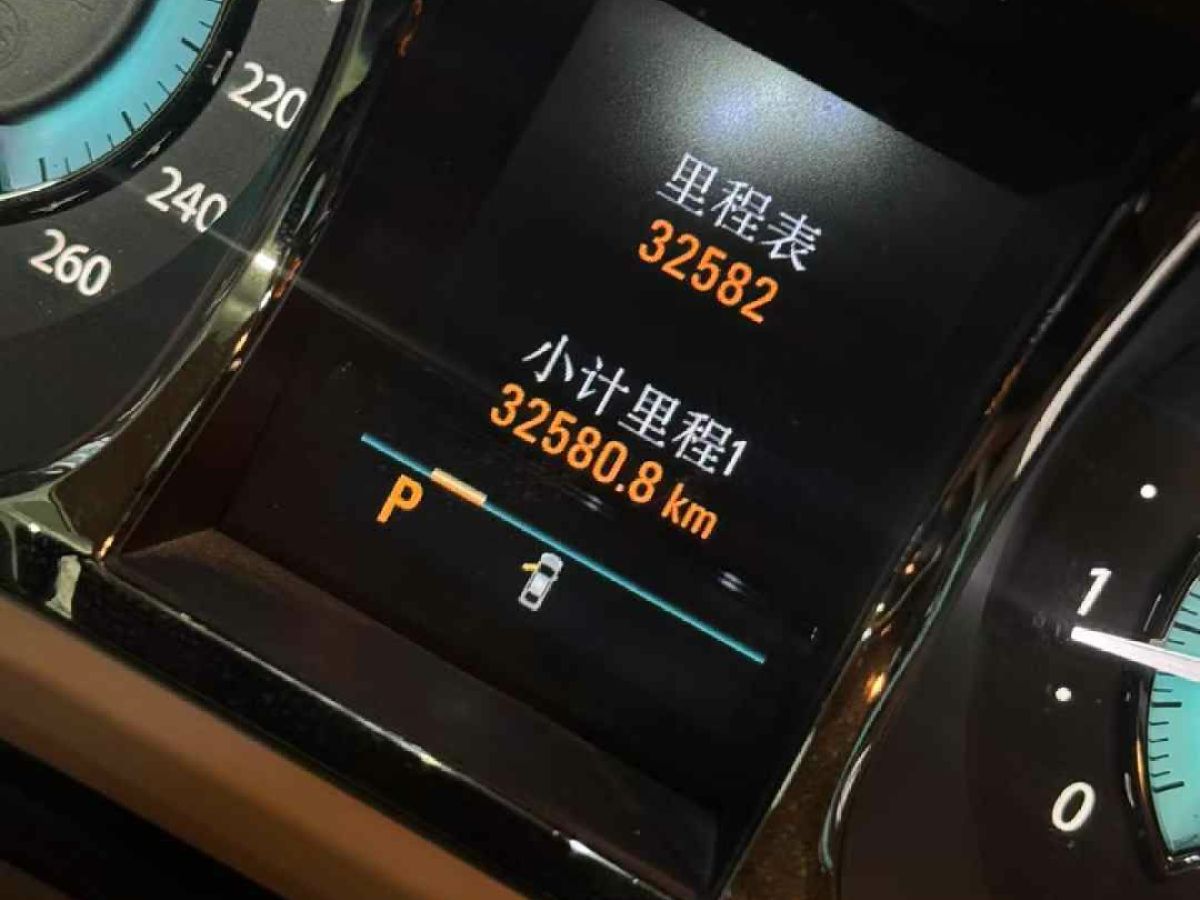 別克 君越  2010款 2.0T 豪雅版圖片