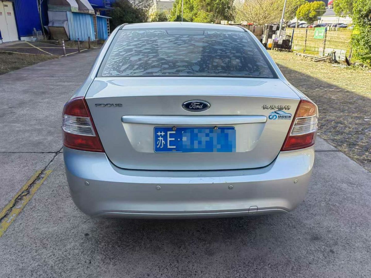 福特 ?？怂? 2013款 2.0T ST 標(biāo)準(zhǔn)版圖片