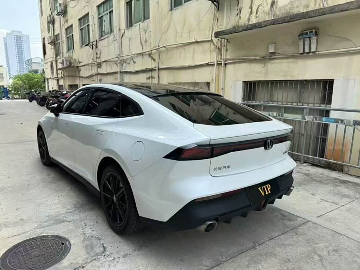 長(zhǎng)安 長(zhǎng)安UNI-V  2023款 1.5T 尊貴型圖片