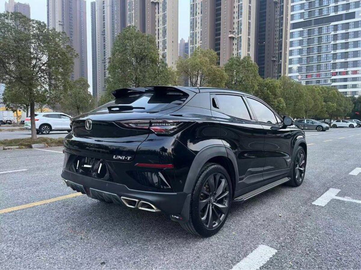 長(zhǎng)安 UNI-T  2020款 1.5T 旗艦型圖片