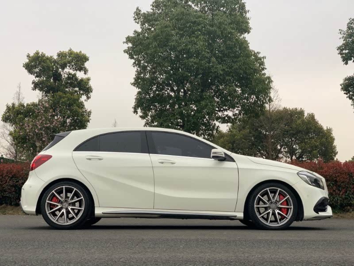 奔馳 奔馳A級(jí)AMG  2016款 AMG A 45 4MATIC圖片