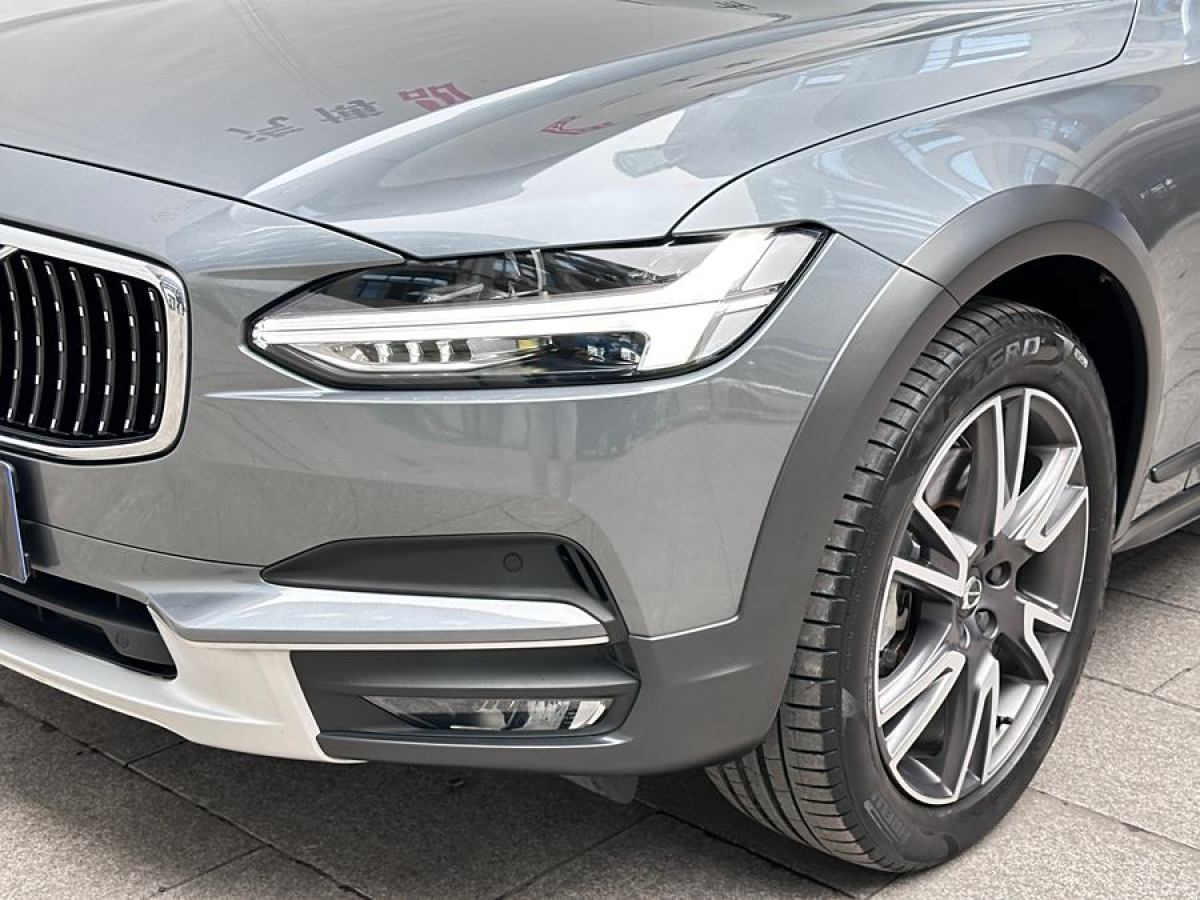 2019年11月沃爾沃 V90  2020款 Cross Country T5 AWD 智遠(yuǎn)版