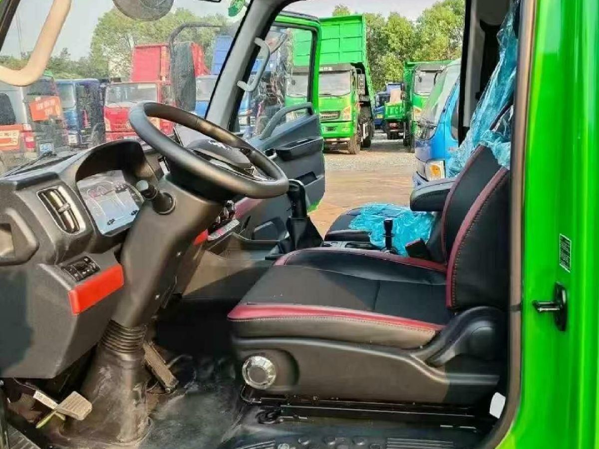 長安跨越 新豹T3 EV  2025款 PLUS 單排標(biāo)準(zhǔn)型 倉柵車圖片
