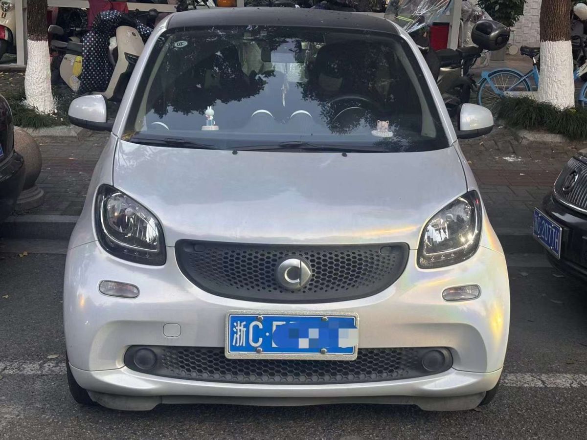 smart fortwo 圖片