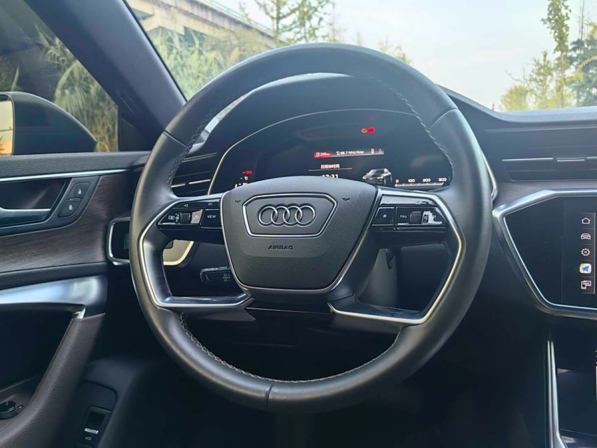 2022年10月奧迪 奧迪A7L  2024款 45TFSI S-line 筑夢型 流晶套裝