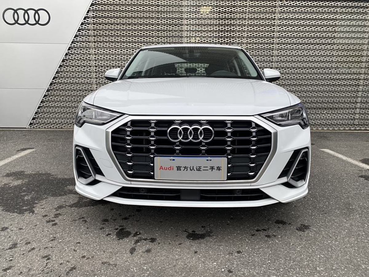 奧迪 奧迪Q3  2019款  35 TFSI 時尚動感型圖片