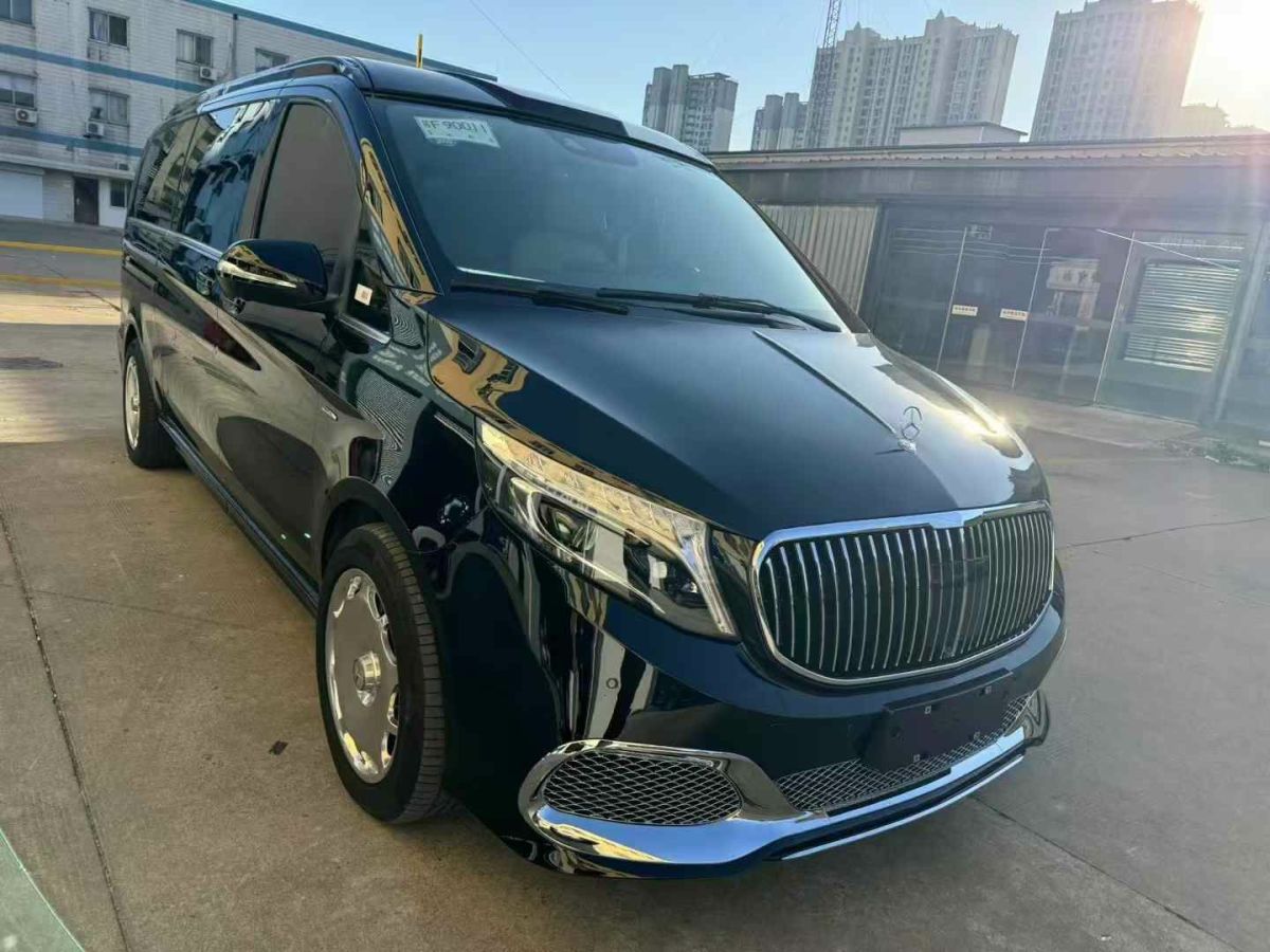 奔馳 奔馳A級(jí)  2019款  A 220 L 4MATIC 運(yùn)動(dòng)轎車圖片