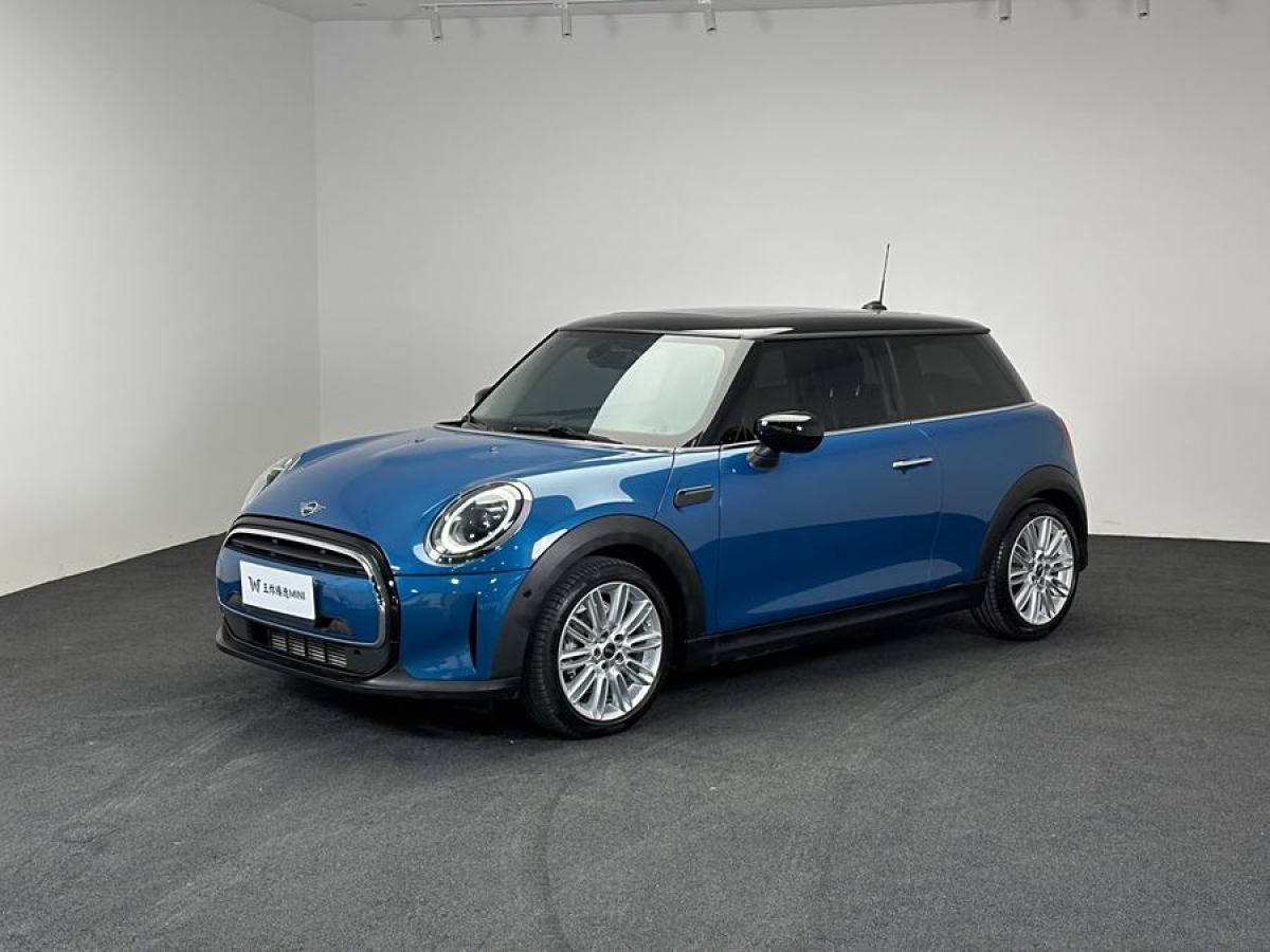 MINI MINI  2022款 改款 1.5T COOPER 經(jīng)典派圖片