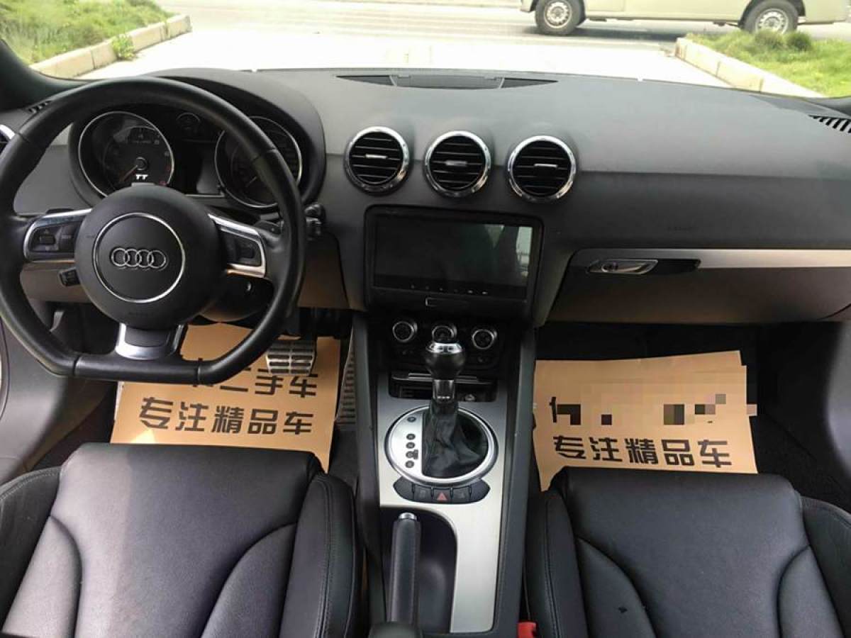 2011年11月奧迪 奧迪TT  2011款 TT Coupe 2.0TFSI quattro