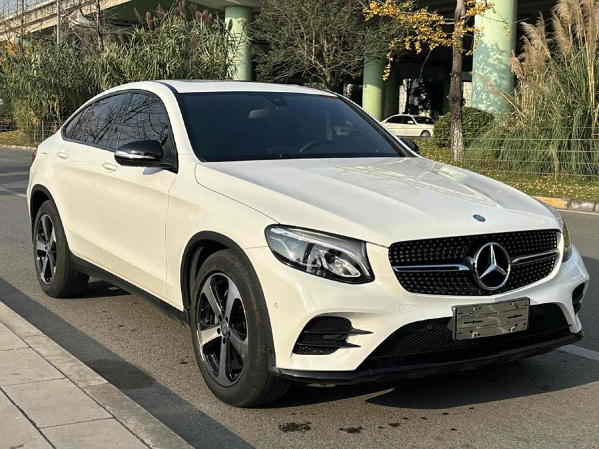 奔馳 奔馳GLC  2022款 改款 GLC 300 4MATIC 轎跑SUV圖片