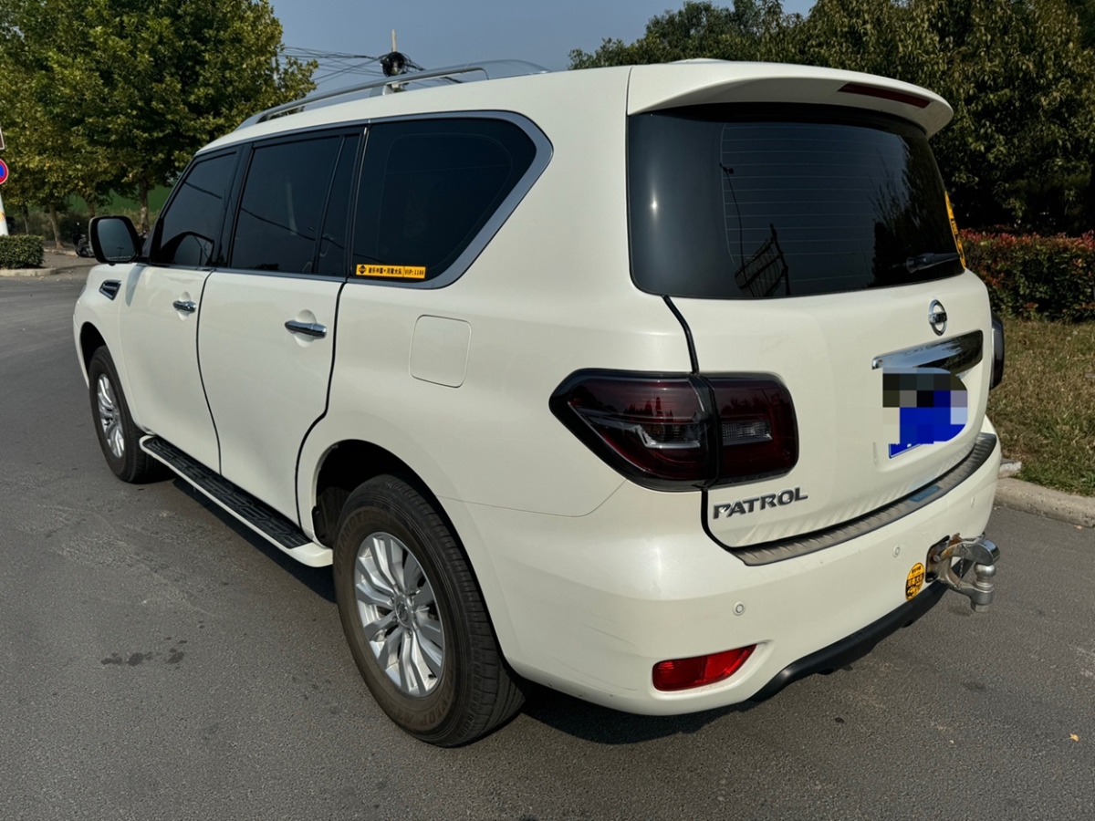 日產(chǎn)途樂  2019款  Y62 4.0L  SE圖片