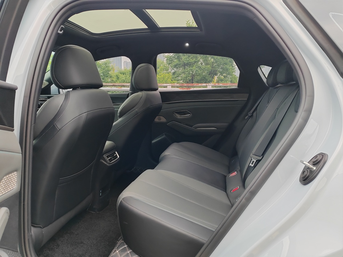 比亞迪 秦L  2024款 DM-i 120KM領(lǐng)先型圖片