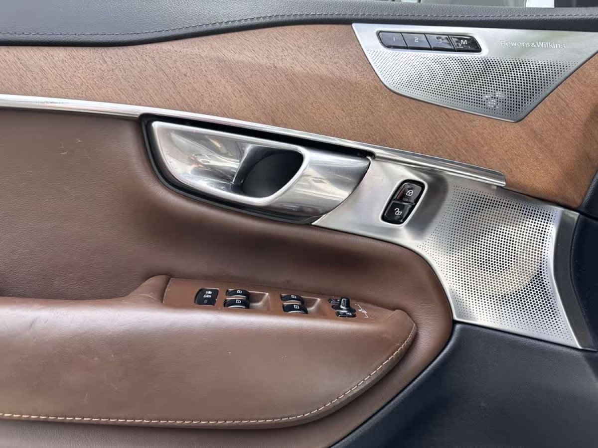 沃爾沃 XC90  2018款 T6 智尊版 7座圖片