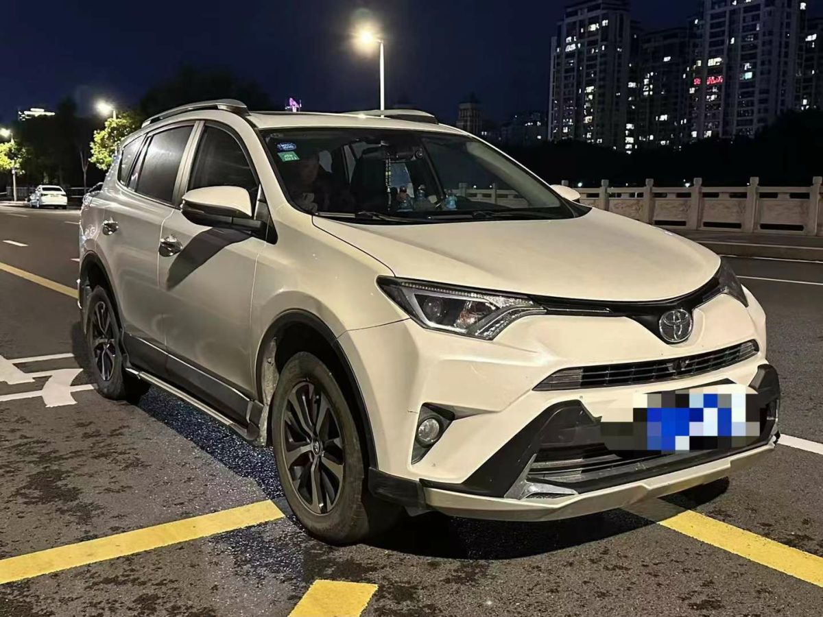 豐田 RAV4 圖片