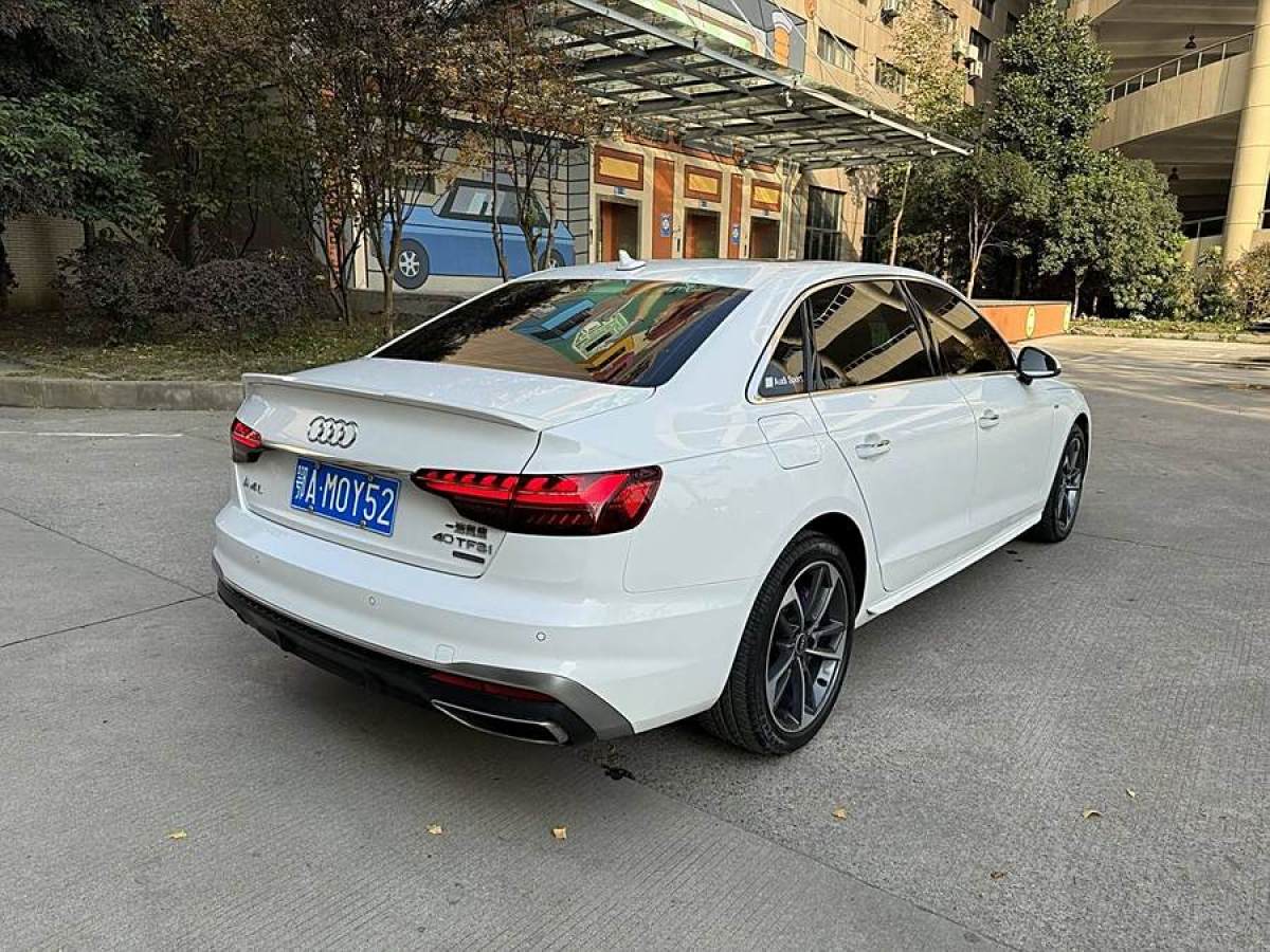 奧迪 奧迪A4L  2022款 40 TFSI 時(shí)尚動(dòng)感型圖片