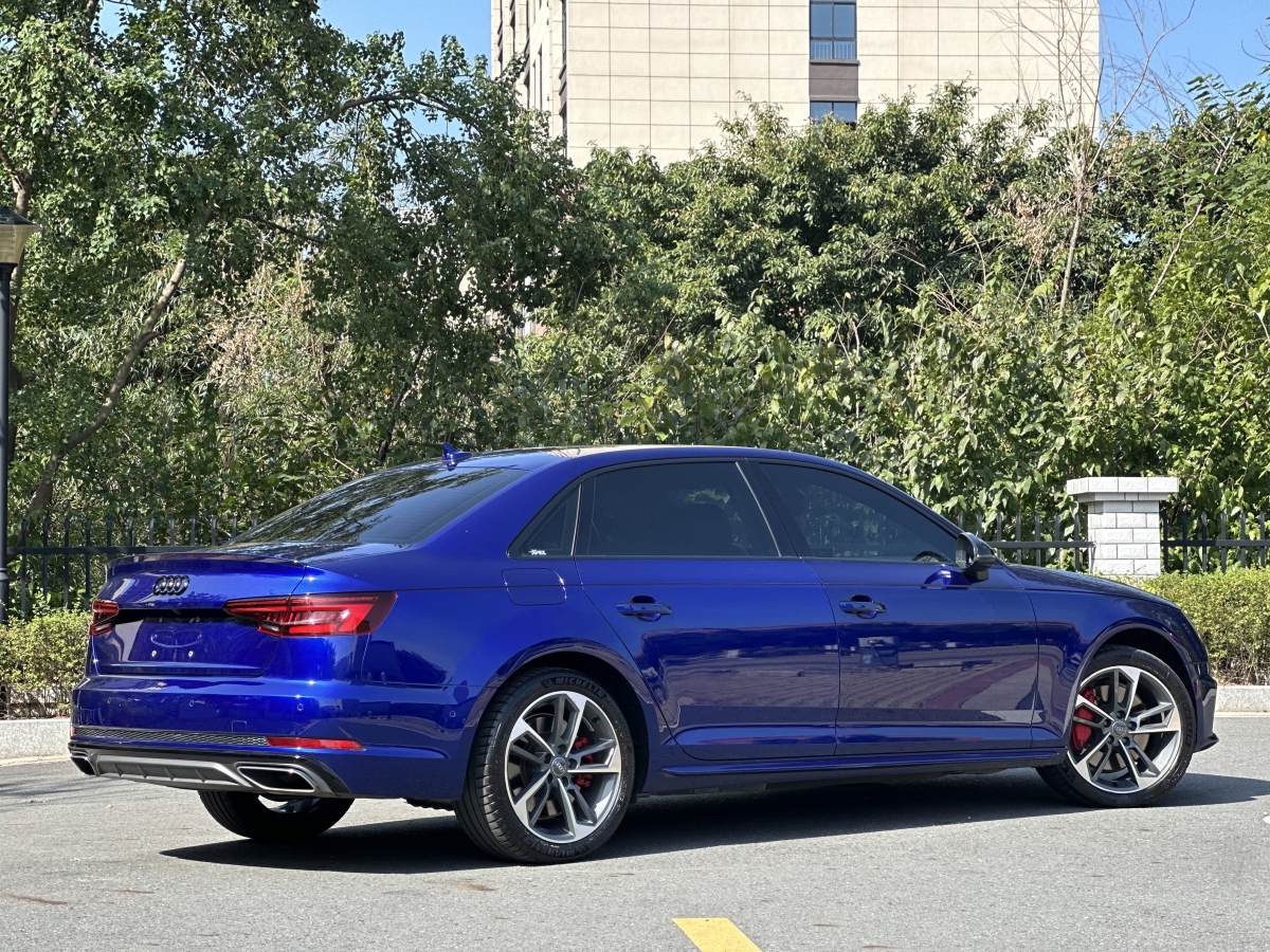 奧迪 奧迪A4L  2019款 45 TFSI quattro 運動型 國V圖片